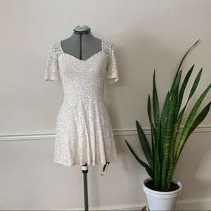 Fabulous lace Urban Outfitters dress M